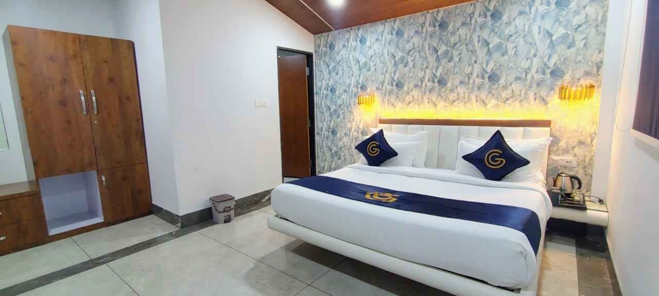 Silver Label Room